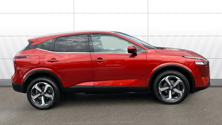 Nissan Qashqai 1.3 DiG-T MH 158 N-Connecta 5dr Xtronic Petrol Hatchback